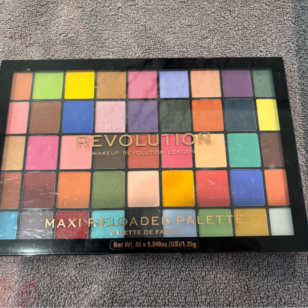 Makeup Revolution Maxi Reloaded Palette - lightly used